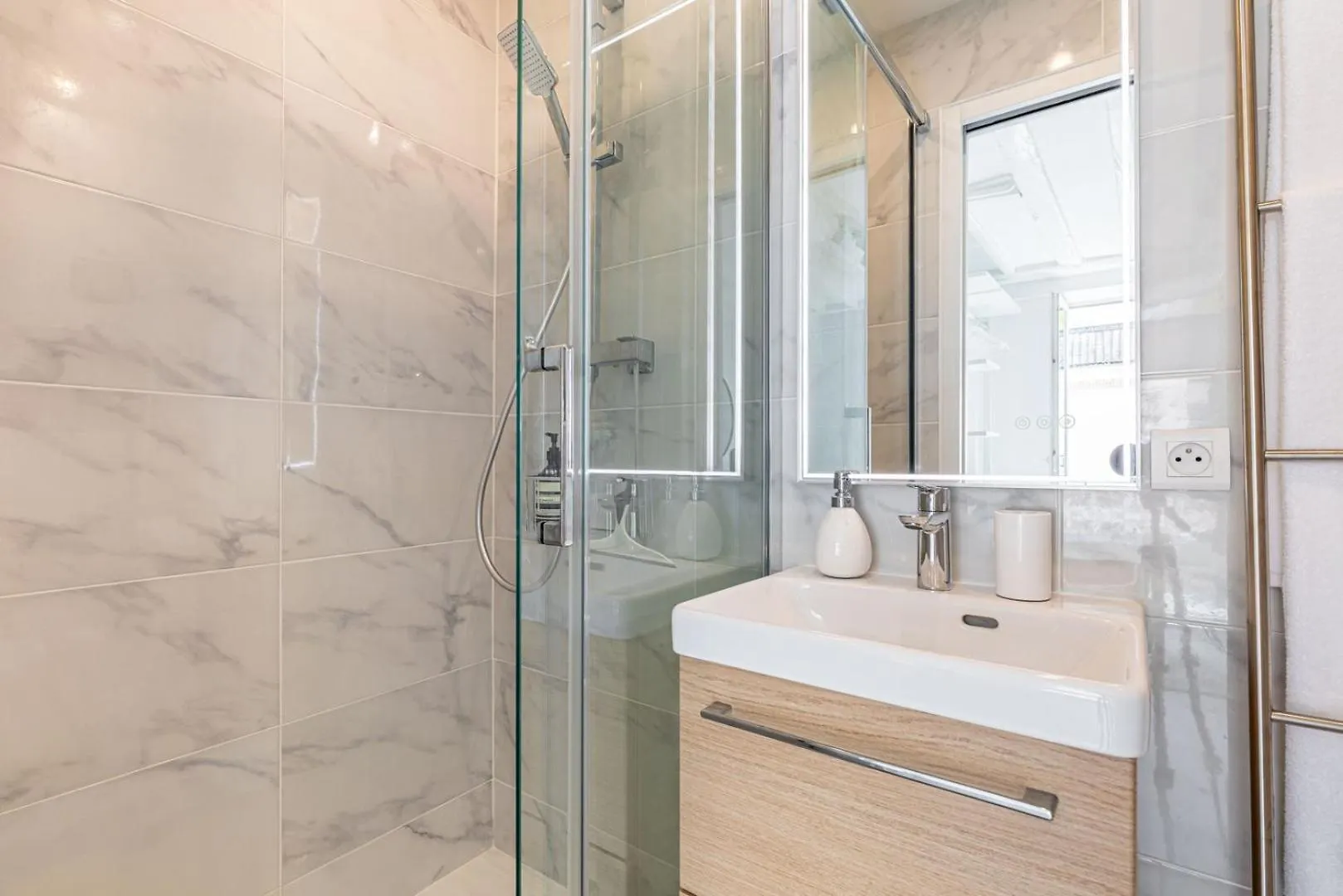 Apartment Guestready - Charmant Studio Lumineux A Paris